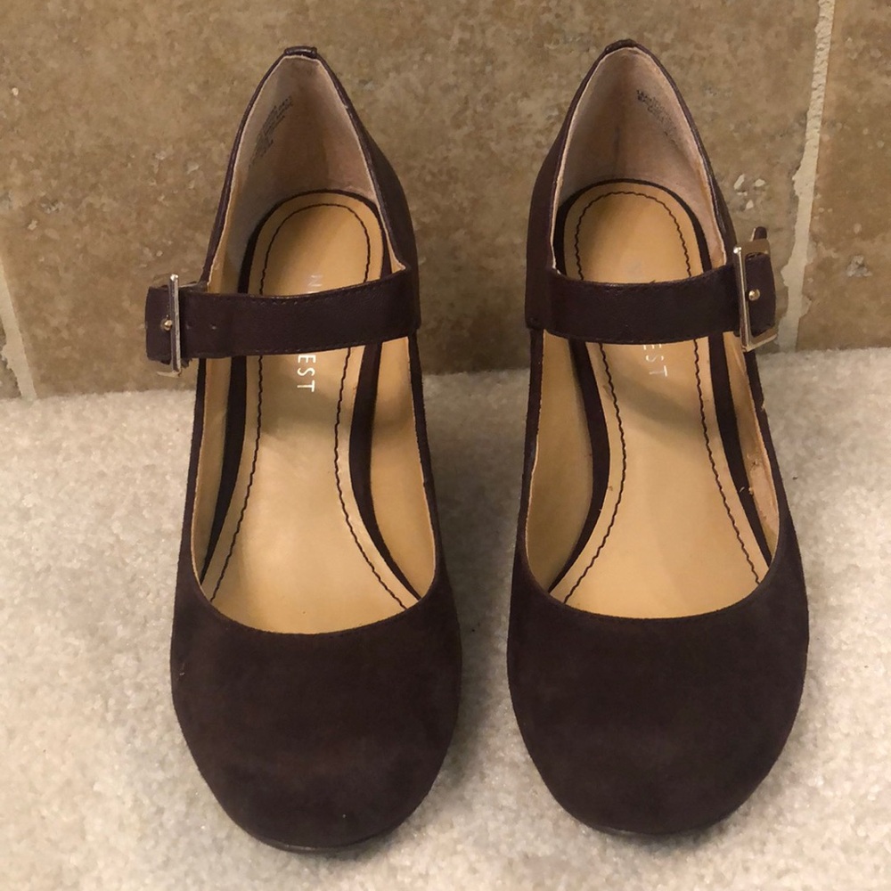 Nine West brown wedges.